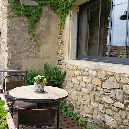 Maison De Village Avec Piscine *